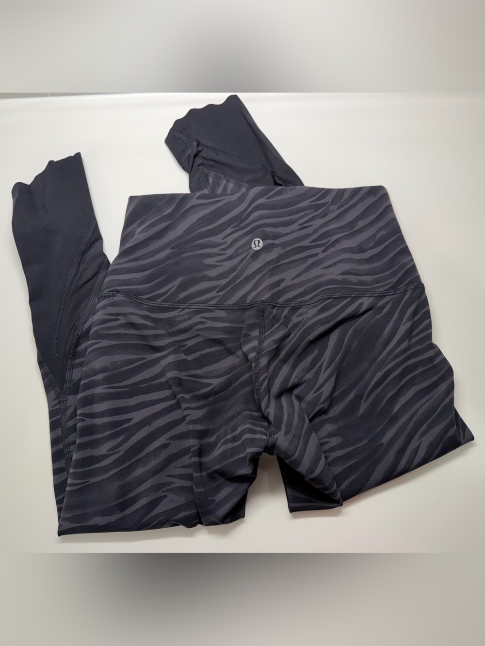 Lululemon Wunder Train high-rise leggings Le Tigre Camo deep coal multi zebra